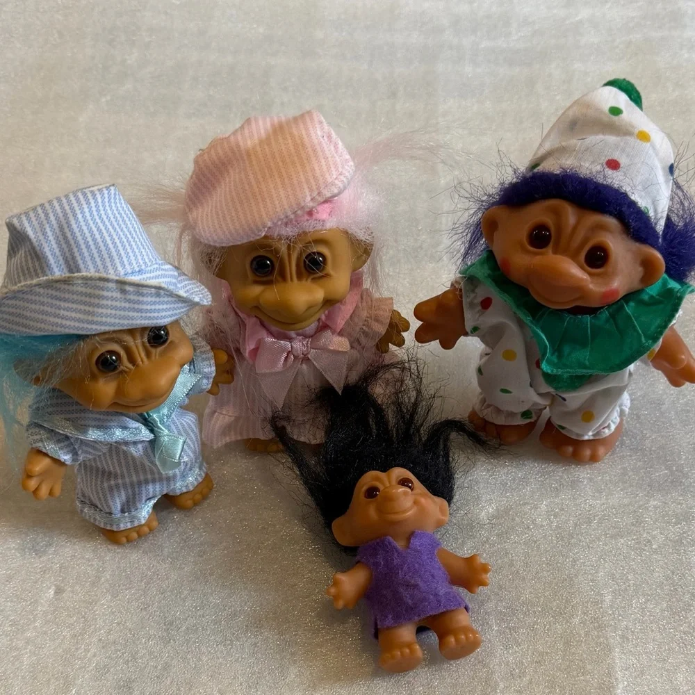 Vintage Troll Doll Lot - Assorted Colors set of 4